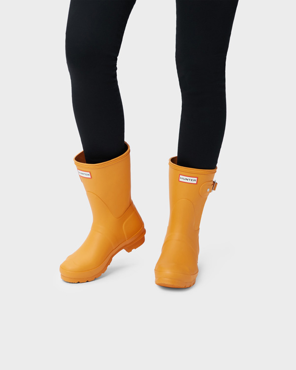  Hunter women's original short wellington boots : marigold