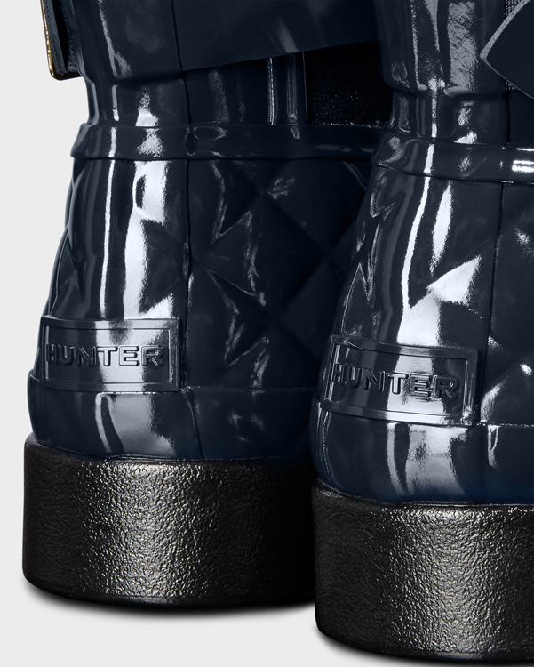  Hunter women's original refined gloss quilted chelsea boots : navy