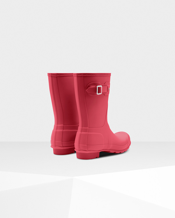  Hunter women's original short wellington boots : hyper pink