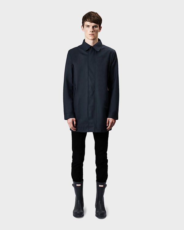  Hunter men's original rubberised raincoat : navy