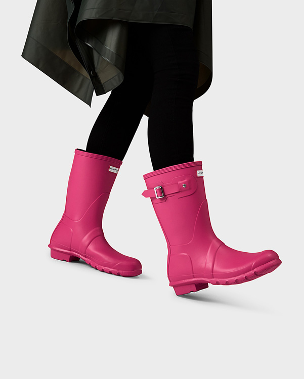  Hunter women's original short wellington boots : bright pink