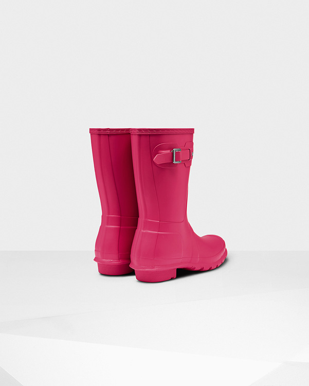  Hunter women's original short wellington boots : bright pink