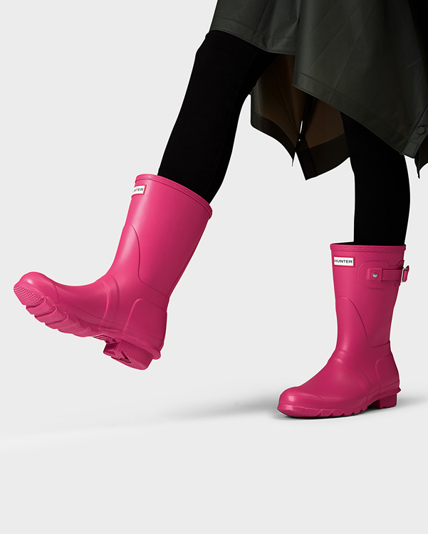  Hunter women's original short wellington boots : bright pink